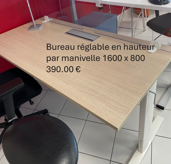 BUREAU REGLABLE EN HAUTEUR PAR MANIVELLE