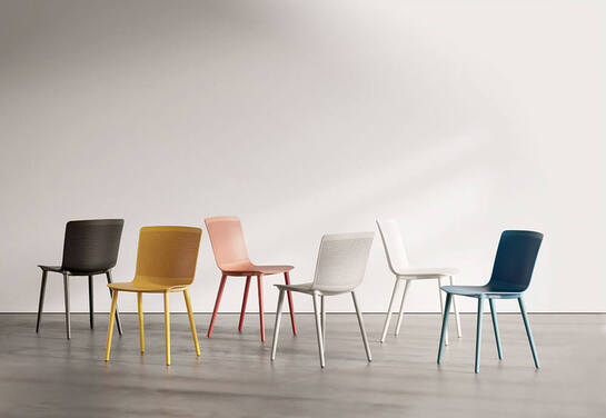 chaise-glove-pieds-laque