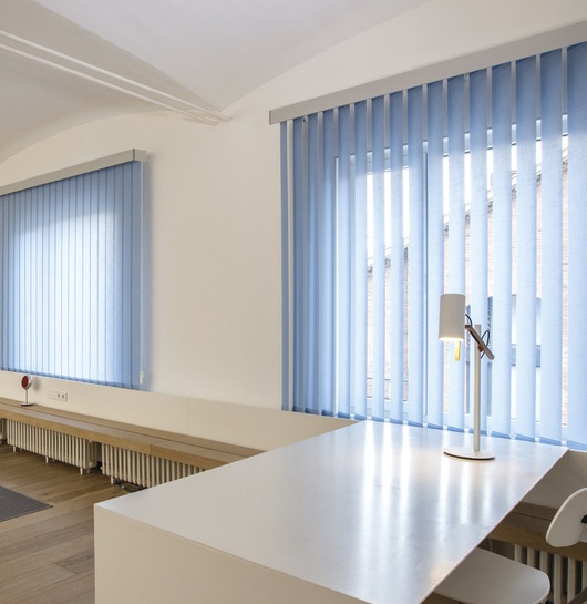 stores-bandes-verticales-2